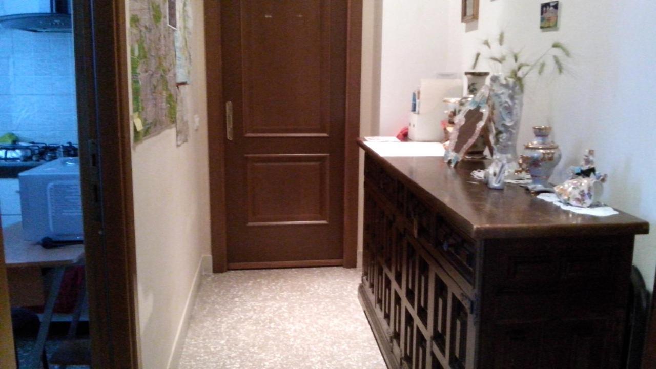 Affittacamere , Rooms Near Trastevere Station Rome Bagian luar foto