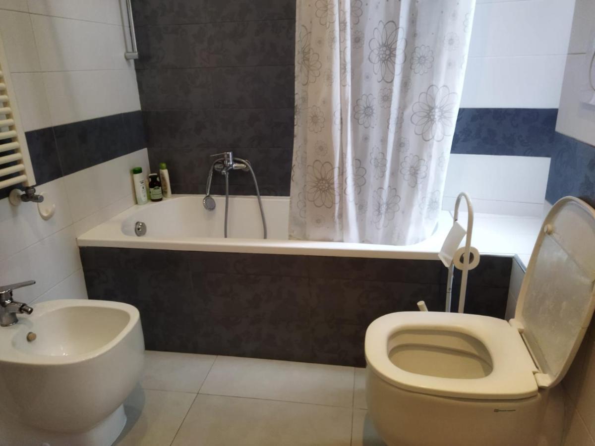 Affittacamere , Rooms Near Trastevere Station Rome Bagian luar foto